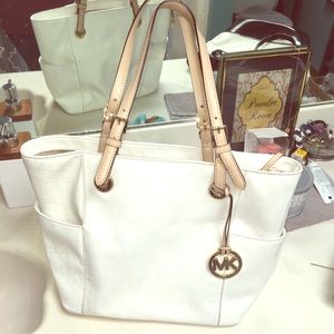 Authentic Michael Kors purse!